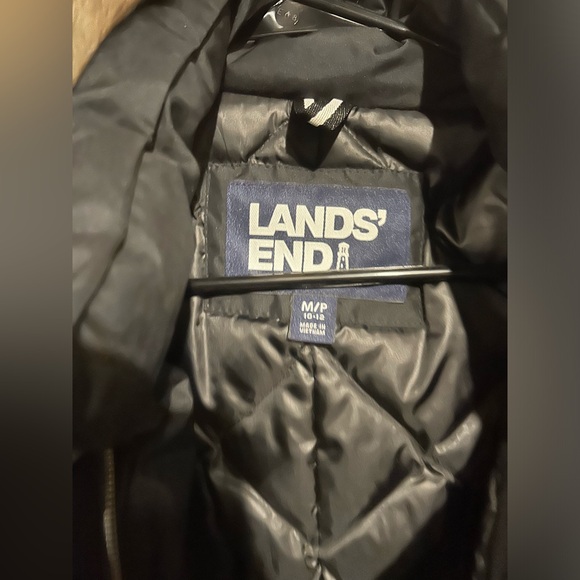 Land's End Women's Expedition Waterproof Down
Winter Parka w/ Faux Fur Hood M/P - Picture 3 of 11